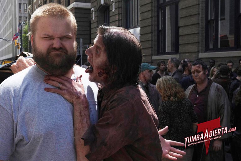 THE WALKING DEAD TEMPORADA 2: ENTREVISTA A ROBERT KIRKMAN EN EL SET DE RODAJE