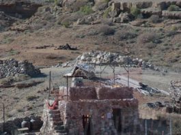 EXCLUSIVA: FURIA DE TITANES 2 3D (WRATH OF THE TITANS) NUEVAS IMAGENES DEL RODAJE EN UN CAMPAMENTO DE COMBATE Pueblo en Abades. Ira de Titanes