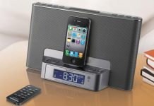 SONY apuesta por el diseño en la base radio-despertador para iPhone/iPod