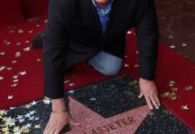 JOHN LASSETER inaugura su estrella en el Paseo de la Fama