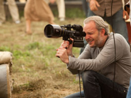 Francis Lawrence dirigirá “EN LLAMAS”, la secuela de “LOS JUEGOS DEL HAMBRE” Francis Lawrence dirigirá "Los juegos del hambre 2. En llamas"
