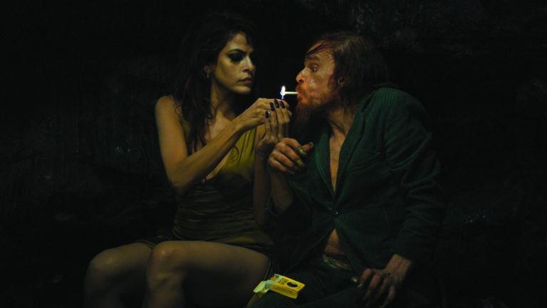 «HOLY MOTORS» convierte en éxito la primera experiencia «Oculto» en España