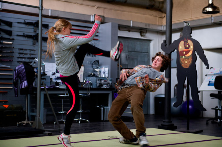 Hit Girl protagoniza el nuevo tráiler de «KICK ASS 2: CON UN PAR»