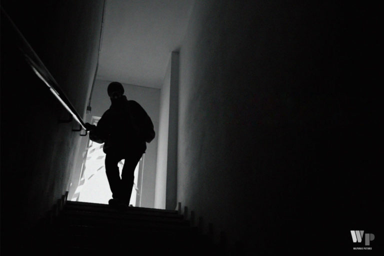 Walpurgis Pictures presenta: “La última chica sobre la tierra” un cuento de horror y supervivencia