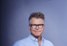 ENTREVISTA a KLAY HALL, director de «AVIONES» Klay Hall, director de AVIONES (Planes) de Disney