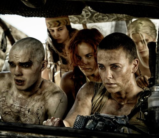 Crítica: MAD MAX. FURIA EN LA CARRETERA. Perpetuum mobile tumbaabierta_mad_max_fury_road_3