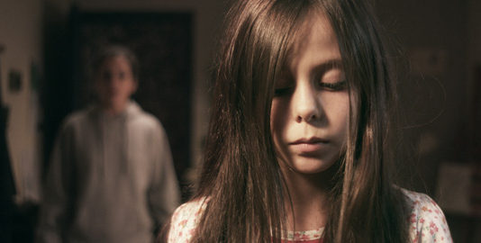 Ya puedes ver gratis el cortometraje de terror «NO MIRES AHÍ» No mires ahí, de Daniel Romero