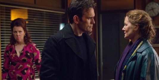 REVIEW: “WAYWARD PINES” Primera temporada de la serie en DVD Wayward Pines. Primera temporada