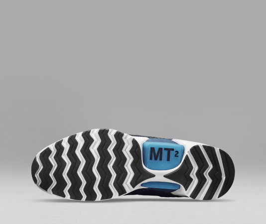 Nike presenta su primer modelo de calzado con «robocordones»