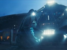 La nave Moon Tug de «INDEPENCE DAY:CONTRAATAQUE» aterriza en el Salón del Cómic de Barcelona