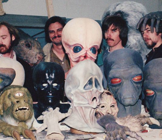 El «genio» del maquillaje Rick Baker recorre su extraordinaria filmografía en SITGES Baker y el equipo de caracterizadores de la segunda unidad en Star Wars