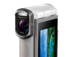 Sony presenta la primera Handycam Waterproof.