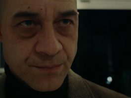 Crítica: BAJO LA ROSA. Un extraño llama a la puerta