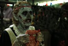 Crítica: «POULTRYGEIST»: Este pollo está muy vivo