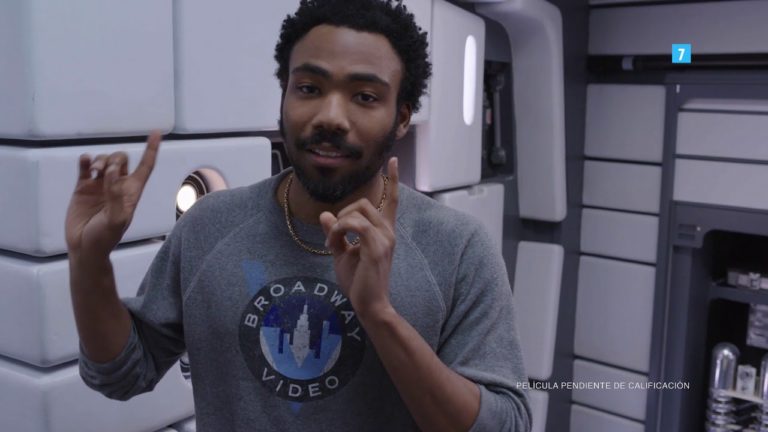 Lando Carlissian te enseña EL HALCÓN MILENARIO de «HAN SOLO»