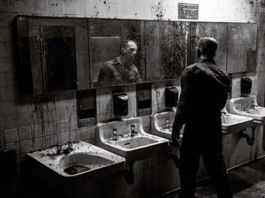 ‘NIGHTMARE CINEMA’: Las leyendas del terror nos traen un “cine de pesadilla” Fotograma de uno de los segmentos de 'Nightmare Cinema'.