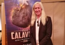 Mick Garris recogerá el Premio Isla Calavera de Honor en el FESTIVAL DE CINE FANTÁSTICO DE CANARIAS Mick Garris recogerá en Tenerife el Premio Isla Calavera de Honor.