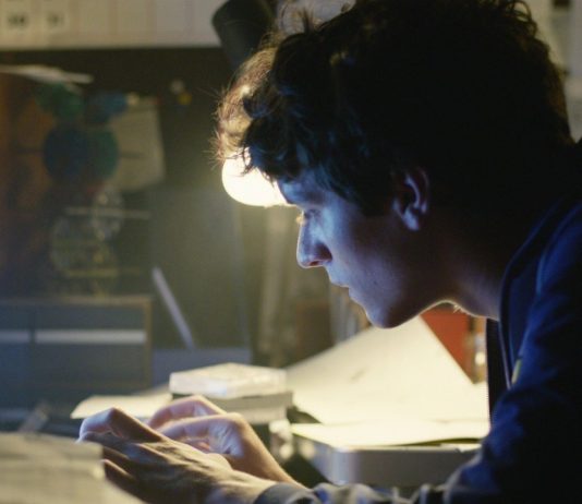 CRÍTICA: ‘BLACK MIRROR: BANDERSNATCH’. ¿Sueñan los programadores con hiperficciones explorativas? 'Black Mirror. Bandersnatch'.