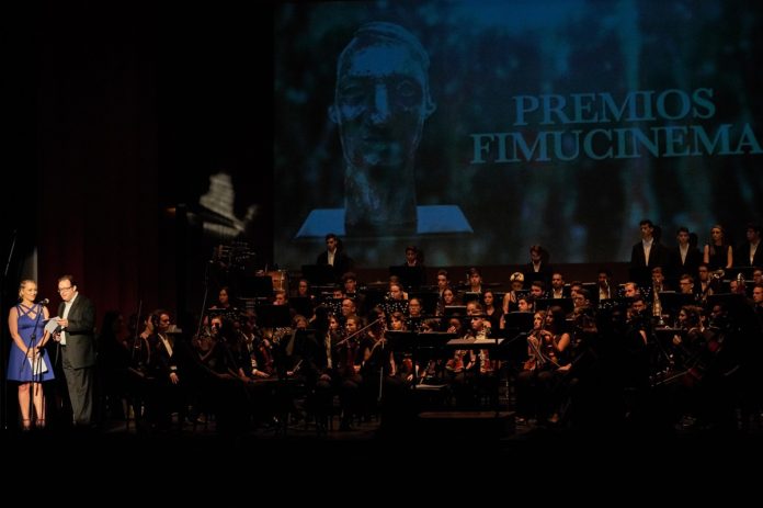 fimucinema2018_entregadepremios01_s Entrega de premios Fimucinema 2018 en el marco del concierto "Colosos de la gran pantalla". Foto: Aarón S. Ramos/ FimucitéEntrega de premios Fimucinema 2018 en el marco del concierto "Colosos de la gran pantalla". Foto: Aarón S. Ramos/ Fimucité
