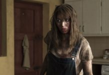 ‘BOSQUE MALDITO’ y dos canarios triunfan en el cuarto de siglo del Fant La actriz Seána Kerslake protagoniza 'Bosque maldito', Premio al Mejor Largometraje del Fant 2019.