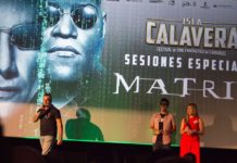 Aforo completo en el evento prefestival ISLA CALAVERA dedicado a ‘MATRIX’ Presentación evento prefestival Isla Calavera 'Matrix'.