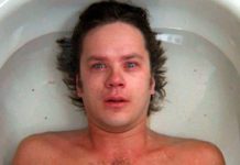 Tráiler del remake de ‘LA ESCALERA DE JACOB’: Escucho cosas, veo cosas El tráiler de la nueva "Escalera de Jacob" incluye momentos que recuerdan al título de culto.