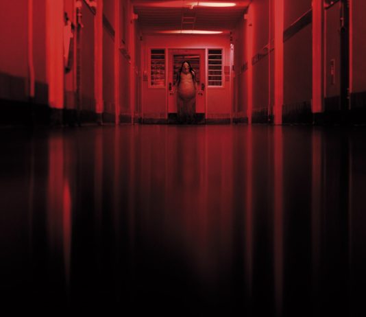 Consigue camisetas de ‘HISTORIAS DE MIEDO PARA CONTAR EN LA OSCURIDAD’ Cartel de 'Historias de miedo para contar en la oscuridad'. Entertainment One..
