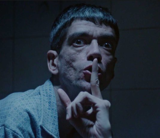 El nuevo fantástico español presenta en SITGES sus innovadoras propuestas Javier Botet protagoniza 'Amigo'. El Ojo Mecánico