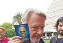 El célebre actor Sam Neill se fija en el FESTIVAL ISLA CALAVERA Sam Neill se fija en el Festival Isla Calavera. Foto: Daniel Fumero