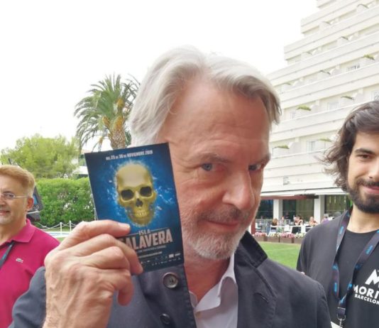 El célebre actor Sam Neill se fija en el FESTIVAL ISLA CALAVERA Sam Neill se fija en el Festival Isla Calavera. Foto: Daniel Fumero