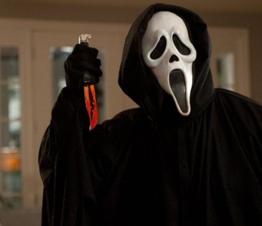 Nueva entrega de la saga SCREAM: ¿Cuál es tu película de terror favorita? Ghostface se convirtió en un icono instantáneo de la cultura popular.