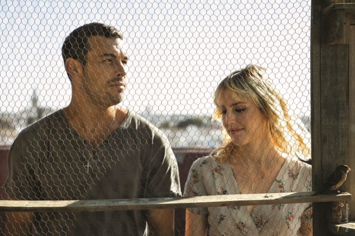 null Mario Casas y Natalia de Molina protagonizan ‘Adiós’, la nueva película de Paco Cabezas. | Foto: Julio Vergne