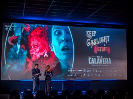 ISLA CALAVERA 2019 presenta la selección de cortos a concurso Momento de la Gala de Apertura del Festival Isla Calavera 2018, en la que se proyectó el cortometraje 'Keep the gaslight burning', protagonizado por Rick Baker, quien este año visitará Tenerife para recoger un premio honorífico.