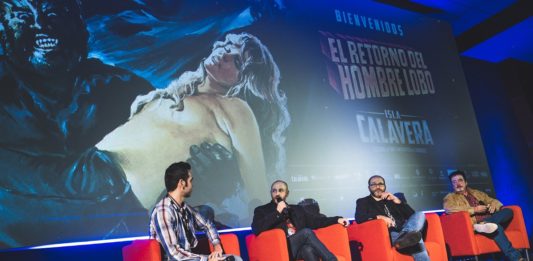De izquierda a derecha, Miguel Ángel Rodríguez, Sergio Molina, Daniel Fumero y Fernando de Iturrate, en el homenaje brindado por el Festival Isla Calavera a Paul Naschy. | Foto: Rommel Messia