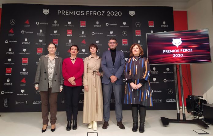 La presidenta de la Asociación de Informadores Cinematográficos de España, María Guerra y la actriz Greta Fernández anunciaron las nominaciones de los Premios Feroz 2020 en la sede de la Consejería de Cultura y Turismo de la Comunidad de Madrid.