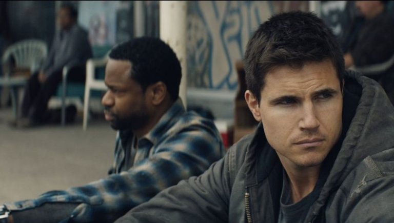 Crítica: ‘CÓDIGO 8’. ¿Quién vigila a Los Vigilantes?