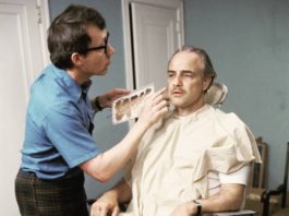 Dick Smith: El padrino de la caracterización El artista que convirtió a Marlon Brando en Don Vito Corleone.