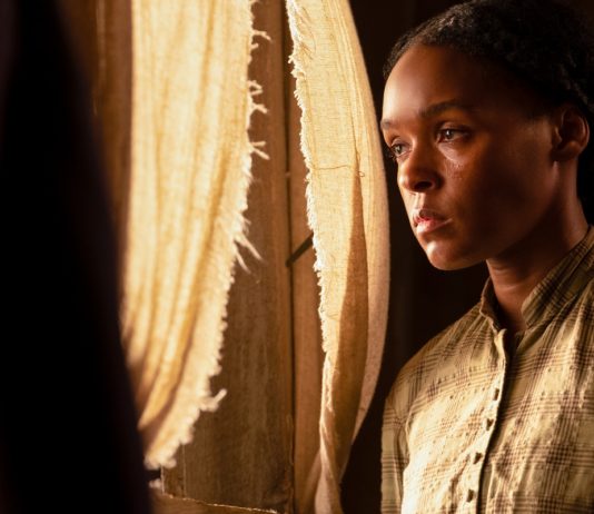 Crítica: ‘ANTEBELLUM’. Cine y panfleto 'Antebellum'. DeAPlaneta.