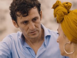 Raúl Arévalo y Candela Peña protagonizan el thriller de acción ‘BLACK BEACH’ Raúl Arévalo y Candela Peña en 'Black Beach'.