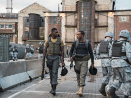 Crítica: A DESCUBIERTO. Debris 'A descubierto', un thriller de ciencia ficción con Anthony Mackie.