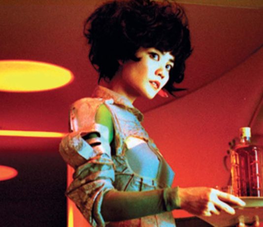 Crítica: 2046, de Wong Kar Wai. Metaficción 2046, de Wong Kar-Wai.