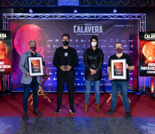 Se celebra el acto de entrega del Premio Isla Calavera Fantástico Social para CINEDFEST Acto de entrega del Premio Isla Calavera Fantástico Social, con la presencia del alcalde de La Laguna, Luis Yeray Gutiérrez, y la concejala de Cultura, Yaiza López Landi.