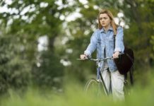 Maisie Williams protagoniza THE OWNERS, de estreno en cines Maisie Williams en The Owners (Los propietarios), de Julius Berg.