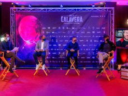 Cineastas y gestores se reúnen en el FESTIVAL ISLA CALAVERA para promocionar Tenerife como destino de rodajes El II Encuentro de Industria del Festival Isla Calavera contó con la participación de grandes nombres como Santiago Segura.