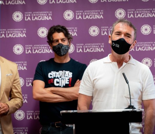 La Laguna acoge la I MUESTRA DE CINE ESPAÑOL DE TENERIFE, dedicada a Santiago Tabernero De izquierda a derecha, el alcalde de La Laguna Luis Yeray Gutiérrez, Eduardo Noriega y Santiago Tabernero.