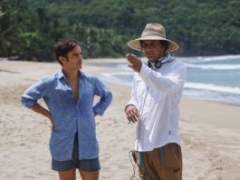 TIEMPO: M. Night Shyamalan habla sobre la localización escogida para el rodaje Gael García Bernal y M. Night Shyamalan en el set de Tiempo (Old).