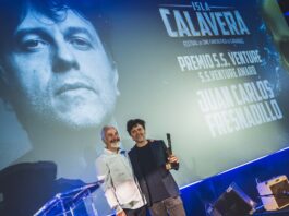 Juan Carlos Fresnadillo participa en un cinefórum sobre BLADE RUNNER en La Palma Juan Carlos Fresnadillo recoge el Premio Isla Calavera S. S. Venture 2019 de manos de Rick Baker.