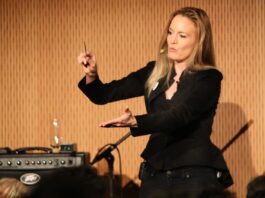 Eímear Noone y Conrado Xalabarder, ponentes de la Academia Fimucité para Compositores Audiovisuales Eímear Noone, ponente de la nueva edición de la Fimucité Film Scoring Academy.