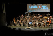 FIMUCITÉ lleva a Polonia LA CASA DE PAPEL – EN CONCIERTO Segundo concierto "Somos La Resistencia: La Casa de Papel en Concierto". Diego Navarro, director y compositor. Orquesta Sinfonica de Tenerife. Cecilia Krull, voz solista. Fran León, voz solista. Gonzalo de Araoz, Guitarras y mandolina. Daniel Lukacks, bajo eléctrico. David González, teclado. Siddharta Dorta, batería. Con la participación especial de Manel Santisteban, piano y Pedro Alonso, voz. Auditorio de Tenerife © Aarón S. Ramos/Fimucité
