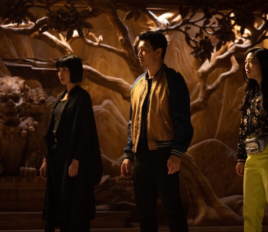 SHANG-CHI Y LA LEYENDA DE LOS DIEZ ANILLOS. Be water Shang-Chi y la leyenda de los diez anillos